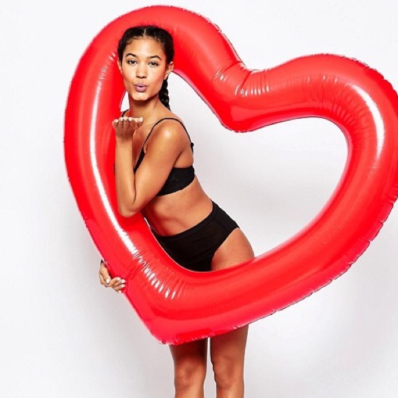 Ban.do Heart Inner Tube - Picture 4 of 6